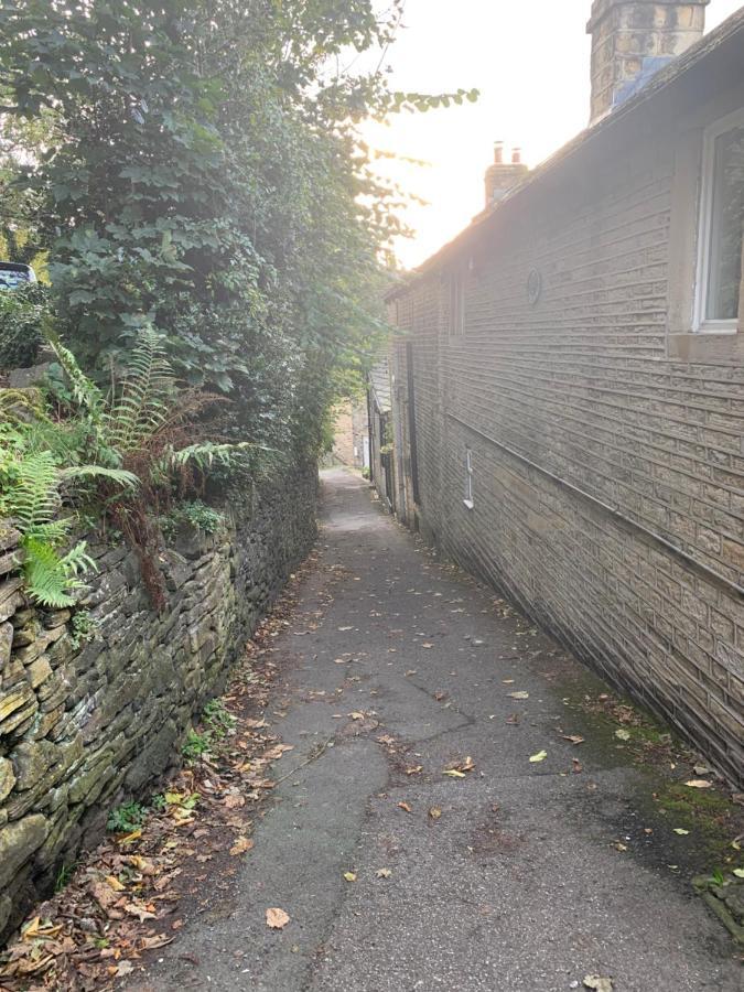Back Holme Cottage Holmfirth Bagian luar foto